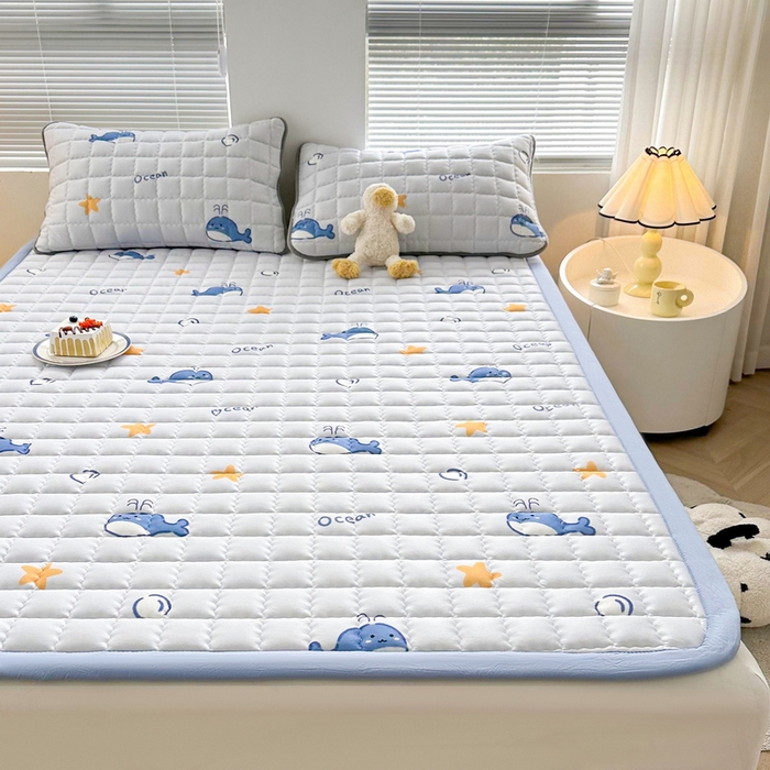 91家纺网 家纺一手货源 找家纺 卡派 2024新款大床水洗棉加厚夹棉防滑床褥子（印花系列） 小海豚