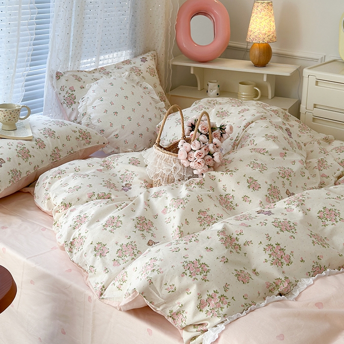 91家纺网 家纺一手货源 找家纺 昔可家纺 2024新款拼接蕾丝花边全棉四件套 萝莉小熊