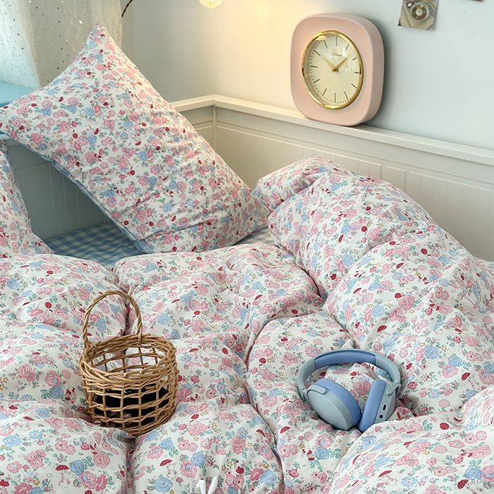 91家纺网 家纺一手货源 找家纺 昔可家纺 2024新款时尚拼接雪纺边全棉四件套 花园小兔