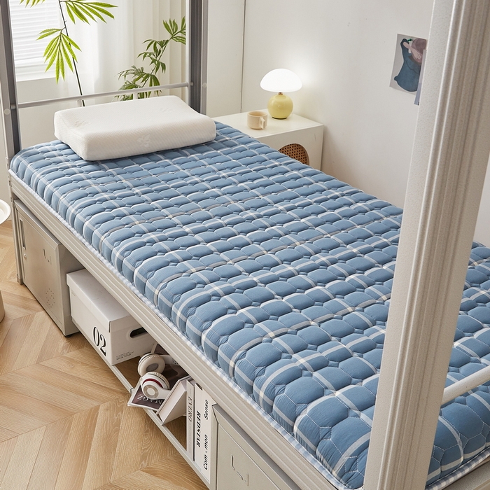 91家纺网 家纺一手货源 找家纺 卡派 2024新款单人床无印居家风藤席双面可用床垫 厚度约5cm 海蓝格