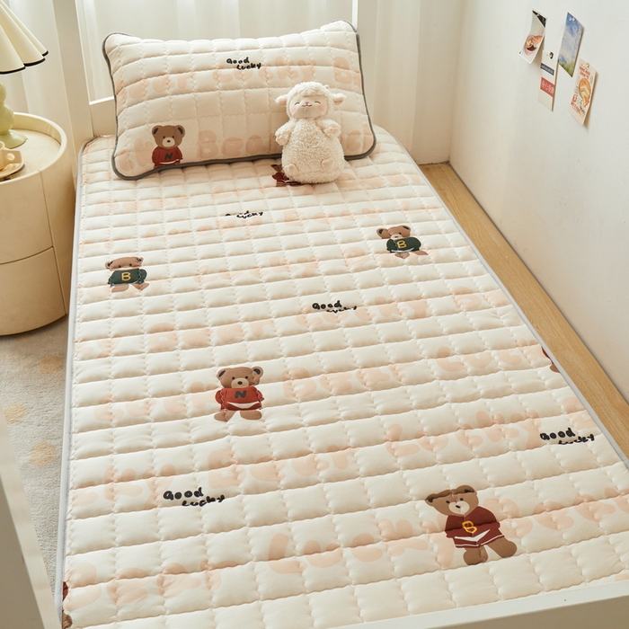 91家纺网 家纺一手货源 找家纺 卡派 2024新款单人床水洗棉夹棉加厚床笠（印花系列） 耍酷熊