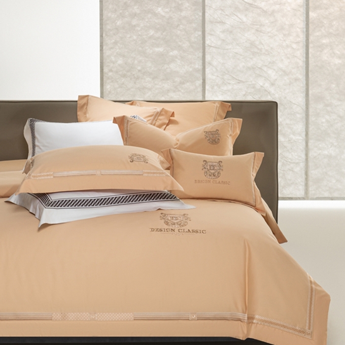 91家纺网 家纺一手货源 找家纺 高大尚婚庆馆 2025新款长绒棉磨毛高端绣花四件套 玛莎 南瓜橘