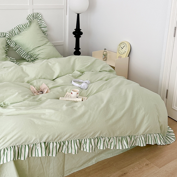 91家纺网 家纺一手货源 找家纺 昔可家纺 2024新款纯色亲肤条纹花边四件套 薄荷绿条