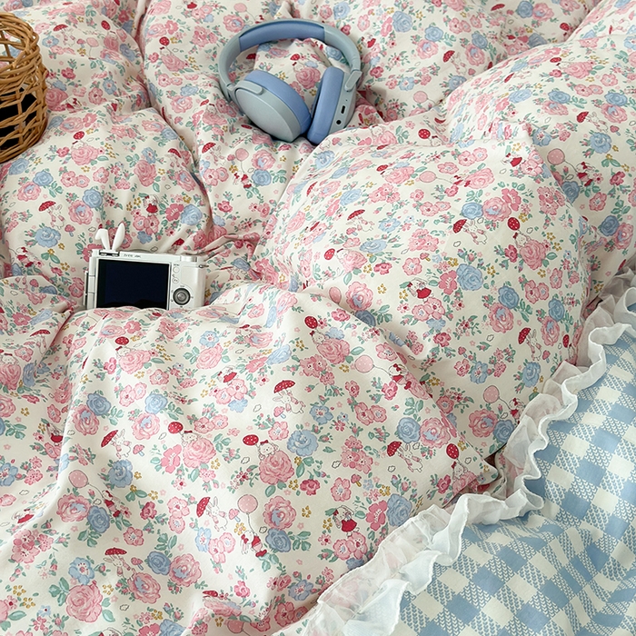 91家纺网 家纺一手货源 找家纺 昔可家纺 2024新款时尚拼接雪纺边全棉四件套 花园小兔