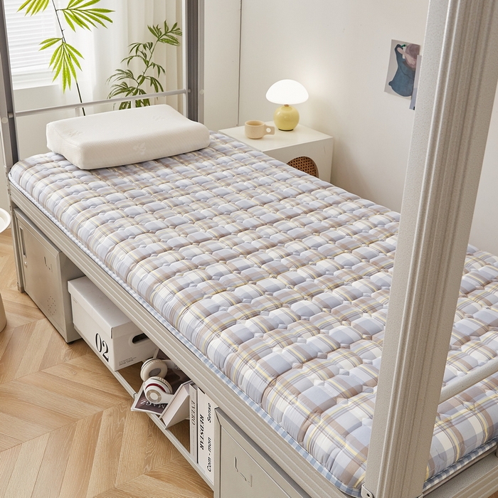 91家纺网 家纺一手货源 找家纺 卡派 2024新款单人床无印居家风藤席双面可用床垫 厚度约5cm 罗马格