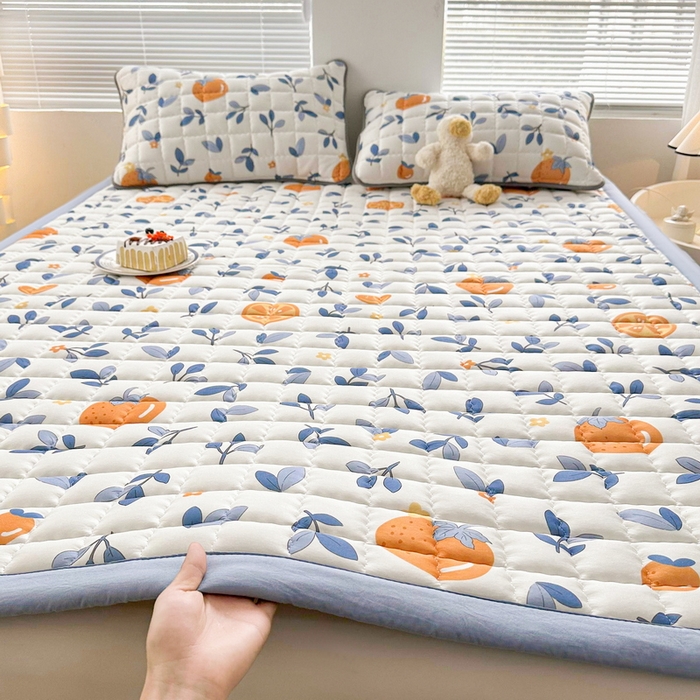 91家纺网 家纺一手货源 找家纺 卡派 2024新款大床水洗棉加厚夹棉防滑床褥子（印花系列） 橙子