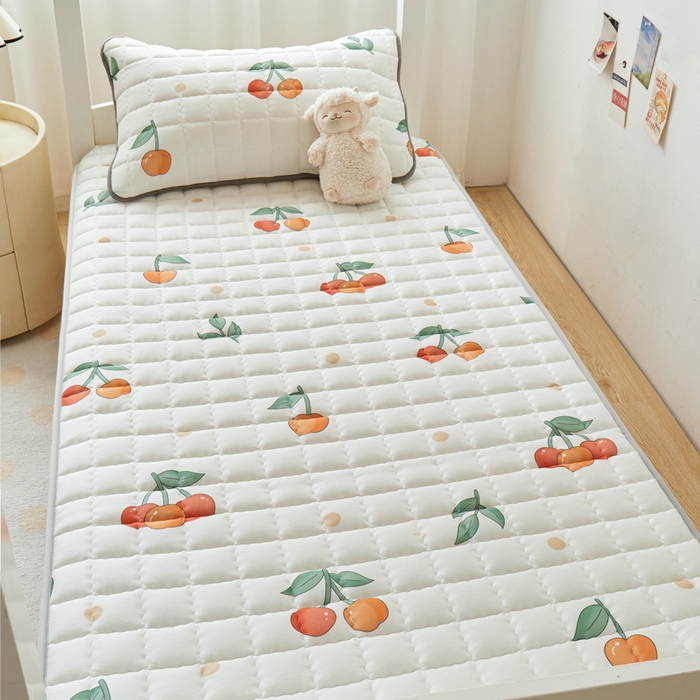 91家纺网 家纺一手货源 找家纺 卡派 2024新款单人床水洗棉夹棉加厚床笠（印花系列） 樱桃