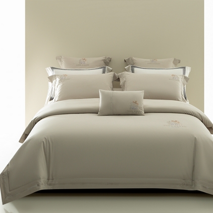 91家纺网 家纺一手货源 找家纺 （总）高大尚婚庆馆 2025新款长绒棉磨毛高端绣花四件套 茵曼