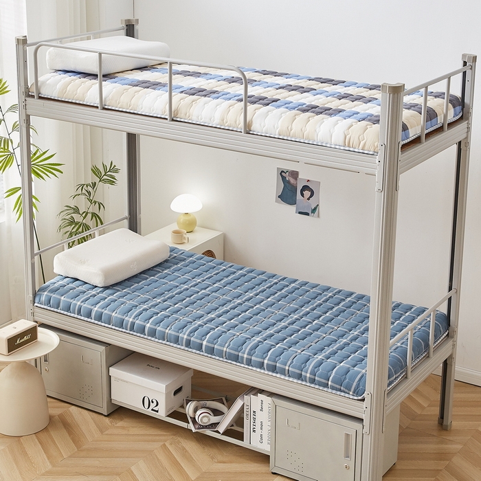 91家纺网 家纺一手货源 找家纺 卡派 2024新款单人床无印居家风藤席双面可用床垫 厚度约5cm 海蓝格