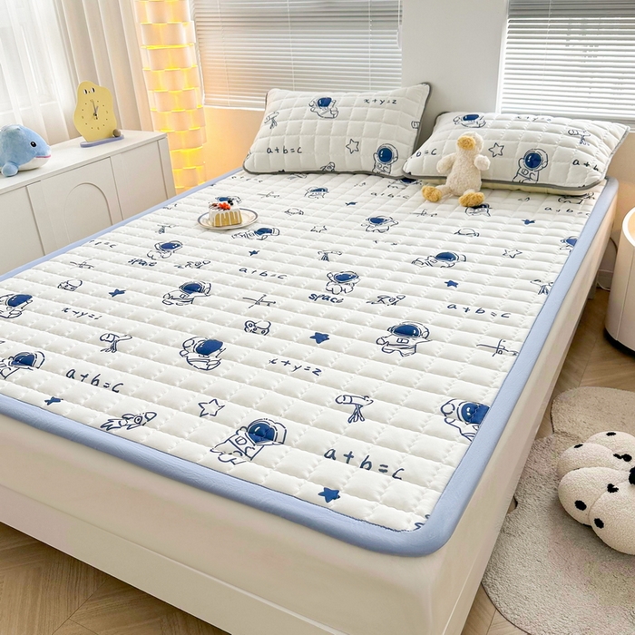 91家纺网 家纺一手货源 找家纺 迪乐妮 2024新款大床水洗棉加厚夹棉防滑床褥子（印花系列） 太空人