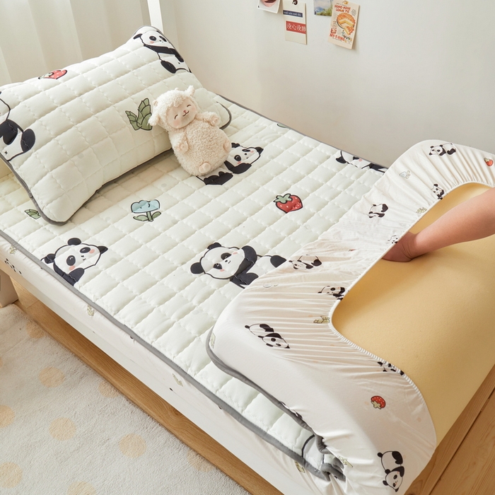 91家纺网 家纺一手货源 找家纺 卡派 2024新款单人床水洗棉夹棉加厚床笠（印花系列） 熊猫