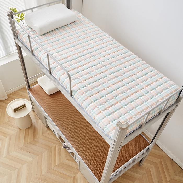 91家纺网 家纺一手货源 找家纺 卡派 2024新款单人床无印居家风藤席双面可用床垫 厚度约5cm 冰淇淋格