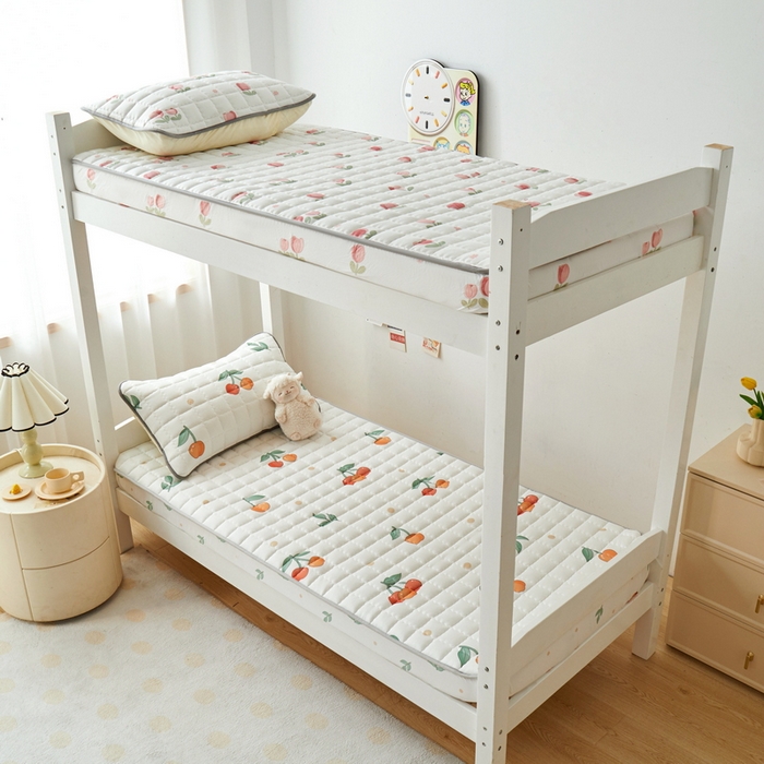 91家纺网 家纺一手货源 找家纺 卡派 2024新款单人床水洗棉夹棉加厚床笠（印花系列） 樱桃