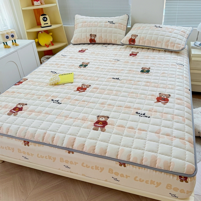 91家纺网 家纺一手货源 找家纺 卡派 2024新款大床水洗棉夹棉加厚床笠（印花系列） 耍酷熊