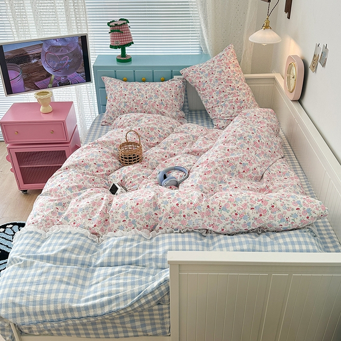 91家纺网 家纺一手货源 找家纺 昔可家纺 2024新款时尚拼接雪纺边全棉四件套 花园小兔