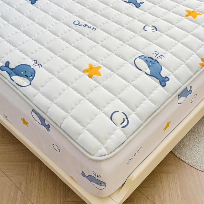 91家纺网 家纺一手货源 找家纺 卡派 2024新款大床水洗棉夹棉加厚床笠（印花系列） 小海豚