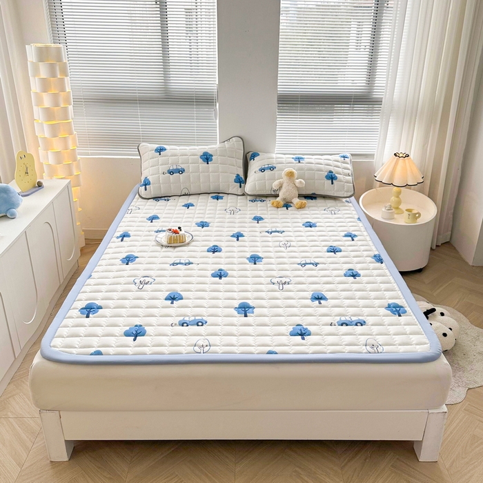 91家纺网 家纺一手货源 找家纺 卡派 2024新款大床水洗棉加厚夹棉防滑床褥子（印花系列） 密林