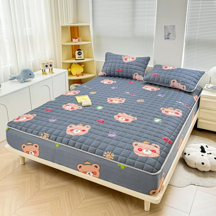 91家纺网 家纺一手货源 找家纺 卡派 2024新款大床水洗棉夹棉加厚床笠（印花系列） 灰熊