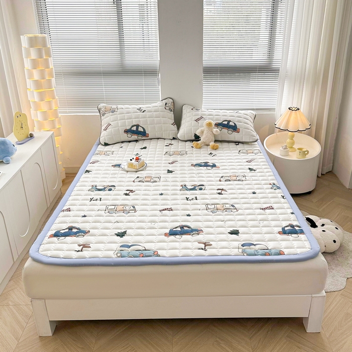 91家纺网 家纺一手货源 找家纺 卡派 2024新款大床水洗棉加厚夹棉防滑床褥子（印花系列） 汽车总动员