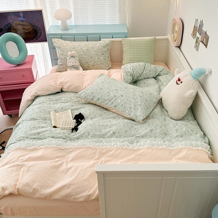 91家纺网 家纺一手货源 找家纺 昔可家纺 2024新款时尚拼接雪纺边全棉四件套 绿荫小兔