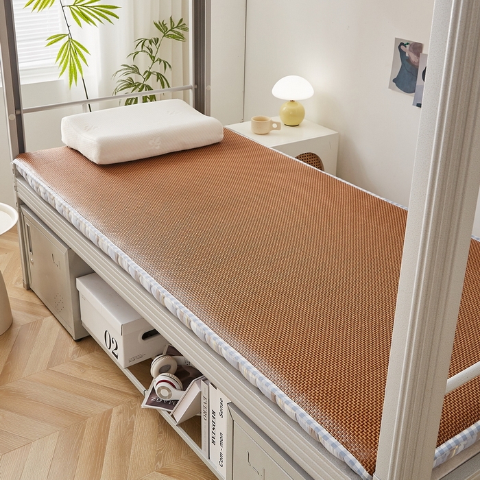 91家纺网 家纺一手货源 找家纺 卡派 2024新款单人床无印居家风藤席双面可用床垫 厚度约5cm 罗马格