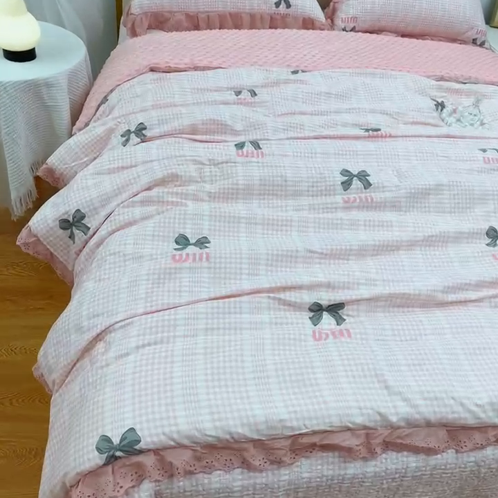 91家纺网 家纺一手货源 找家纺 暖居 2024新款豆豆被四件套棉花床盖三件套四季通用 蝴蝶结粉