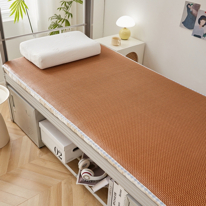 91家纺网 家纺一手货源 找家纺 卡派 2024新款单人床无印居家风藤席双面可用床垫 厚度约5cm 蓝大格