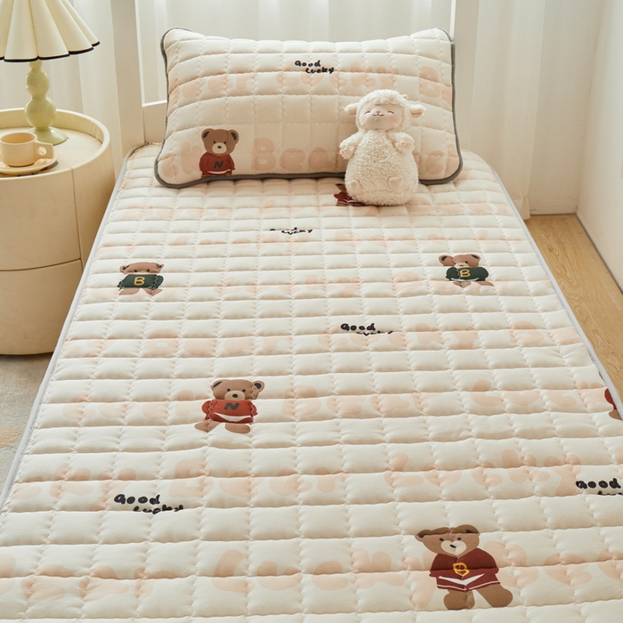 91家纺网 家纺一手货源 找家纺 卡派 2024新款单人床水洗棉夹棉加厚床笠（印花系列） 耍酷熊