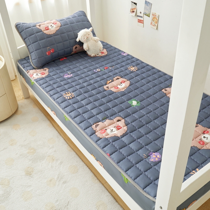 91家纺网 家纺一手货源 找家纺 卡派 2024新款单人床水洗棉夹棉加厚床笠（印花系列） 灰熊