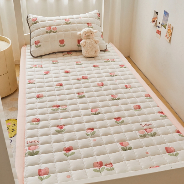 91家纺网 家纺一手货源 找家纺 卡派 2024新款水洗棉学生单人床夹棉加厚床褥 郁金香