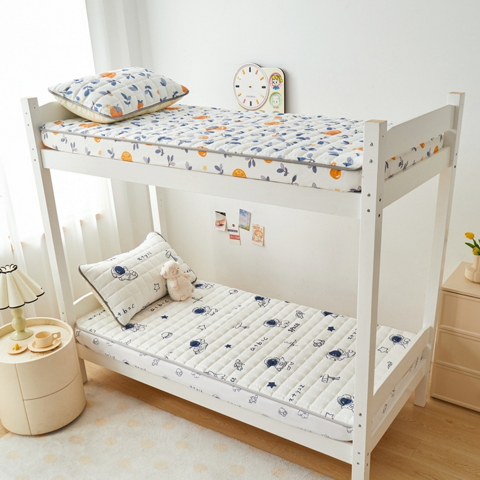 91家纺网 家纺一手货源 找家纺 卡派 2024新款单人床水洗棉夹棉加厚床笠（印花系列） 太空人