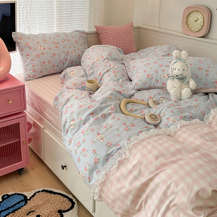 91家纺网 家纺一手货源 找家纺 昔可家纺 2024新款时尚拼接雪纺边全棉四件套 复古花花狗