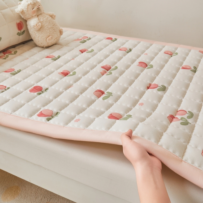 91家纺网 家纺一手货源 找家纺 卡派 2024新款水洗棉学生单人床夹棉加厚床褥 郁金香