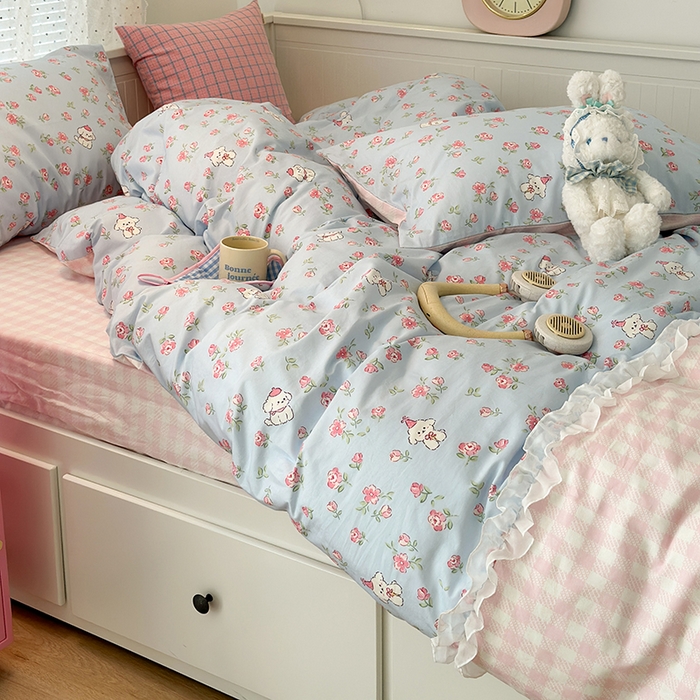 91家纺网 家纺一手货源 找家纺 昔可家纺 2024新款时尚拼接雪纺边全棉四件套 复古花花狗