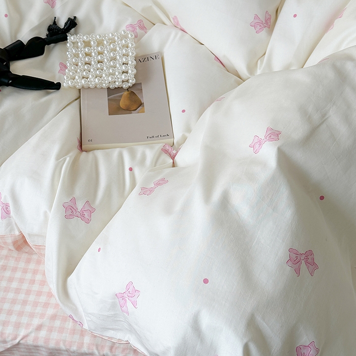 91家纺网 家纺一手货源 找家纺 昔可家纺 2024新款时尚拼接雪纺边全棉四件套 点点粉蝴蝶结