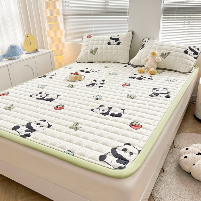 91家纺网 家纺一手货源 找家纺 卡派 2024新款大床水洗棉加厚夹棉防滑床褥子（印花系列） 熊猫