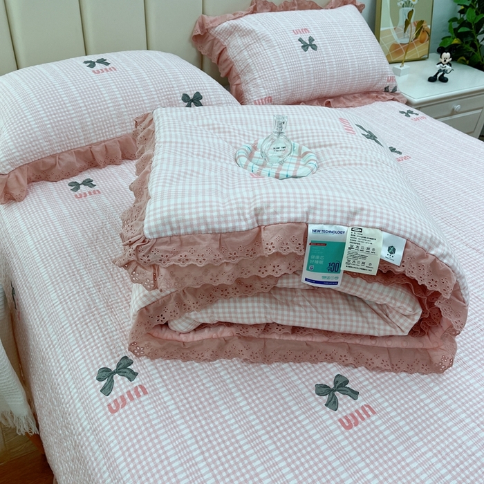 91家纺网 家纺一手货源 找家纺 暖居 2024新款豆豆被四件套棉花床盖三件套四季通用 蝴蝶结粉