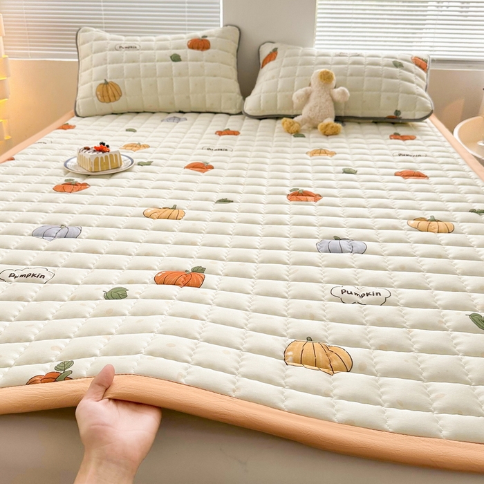 91家纺网 家纺一手货源 找家纺 卡派 2024新款大床水洗棉加厚夹棉防滑床褥子（印花系列） 南瓜