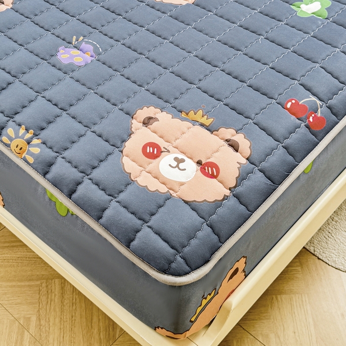 91家纺网 家纺一手货源 找家纺 卡派 2024新款大床水洗棉夹棉加厚床笠（印花系列） 灰熊