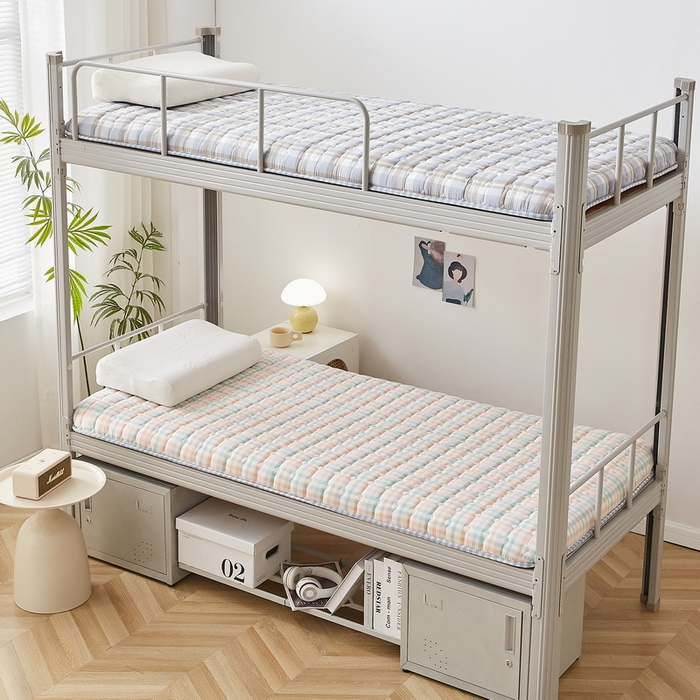 91家纺网 家纺一手货源 找家纺 卡派 2024新款单人床无印居家风藤席双面可用床垫 厚度约5cm 冰淇淋格