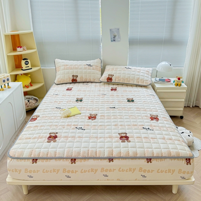 91家纺网 家纺一手货源 找家纺 迪乐妮 2024新款大床水洗棉夹棉加厚床笠（印花系列） 耍酷熊