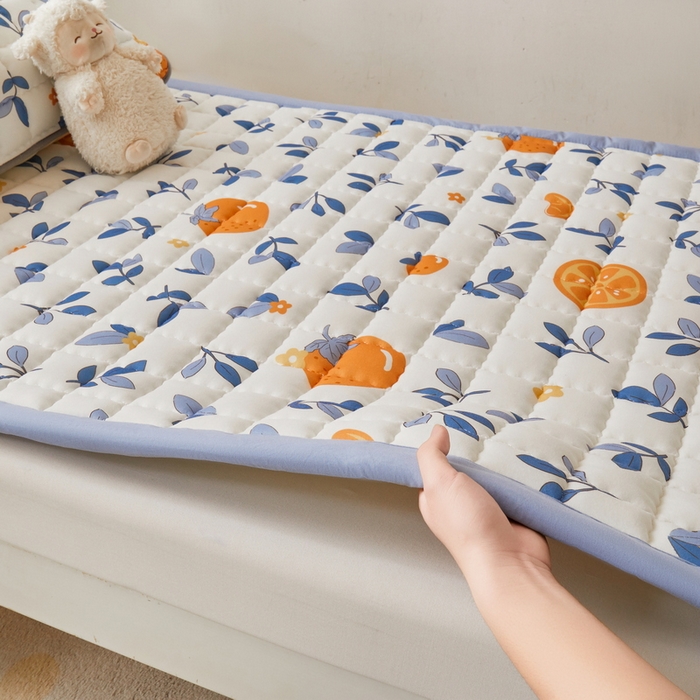 91家纺网 家纺一手货源 找家纺 卡派 2024新款水洗棉学生单人床夹棉加厚床褥 橙子