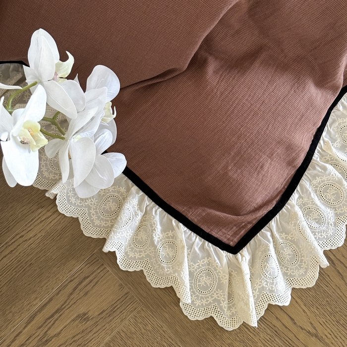 91家纺网 家纺一手货源 找家纺 （总）玛奇朵 2024新品法式复古重工刺绣蕾丝花边款色织双层纱-卡瑟琳