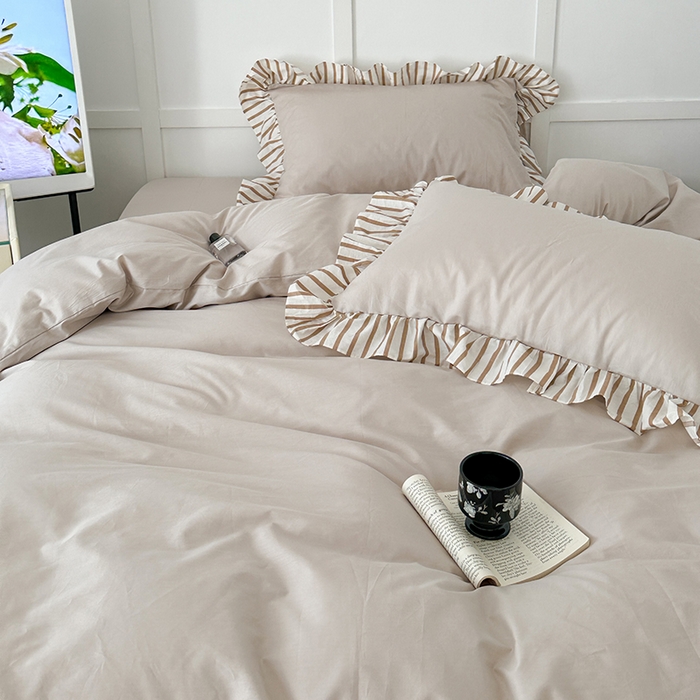 91家纺网 家纺一手货源 找家纺 昔可家纺 2024新款纯色亲肤条纹花边四件套 奶咖条