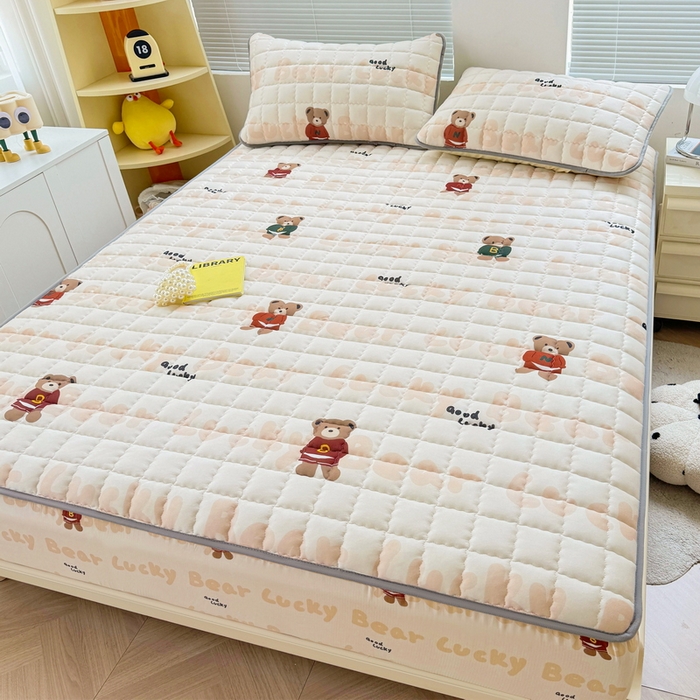 91家纺网 家纺一手货源 找家纺 卡派 2024新款大床水洗棉夹棉加厚床笠（印花系列） 耍酷熊