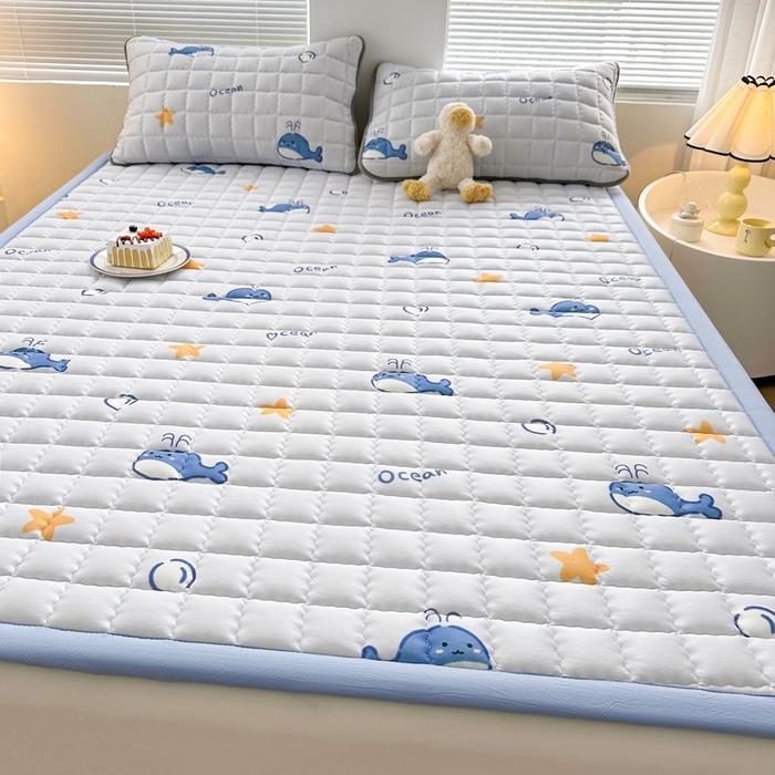 91家纺网 家纺一手货源 找家纺 卡派 2024新款大床水洗棉加厚夹棉防滑床褥子（印花系列） 小海豚