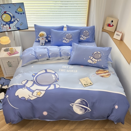孩子王 2025新款亲肤活性大版纯棉专版太空人卡通学生儿童宿舍四件套系列 星球之旅