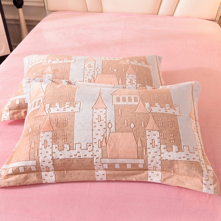 91家纺网 家纺一手货源 找家纺 （总）磨毛世家家纺 2025高克重防静电水晶绒雕花绒宝宝绒印花单品枕套