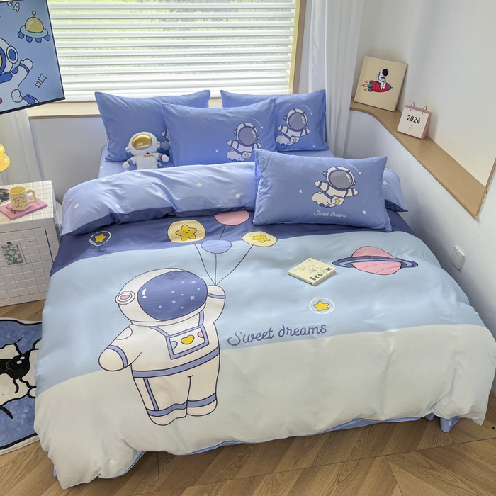 91家纺网 家纺一手货源 找家纺 孩子王 2025新款亲肤活性大版纯棉专版太空人卡通学生儿童宿舍四件套系列 快乐星球
