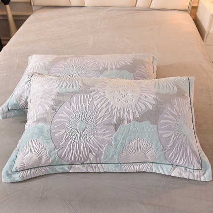91家纺网 家纺一手货源 找家纺 （总）磨毛世家家纺 2025高克重防静电水晶绒雕花绒宝宝绒印花单品枕套